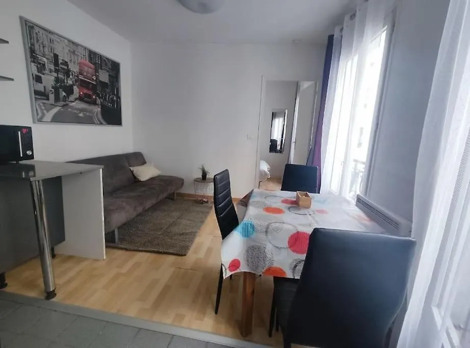 Facile D'Acces Et Entretenu Par Femme De Menage Paris